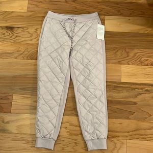 Athleta Apres Ski Down Jogger NWT size 10